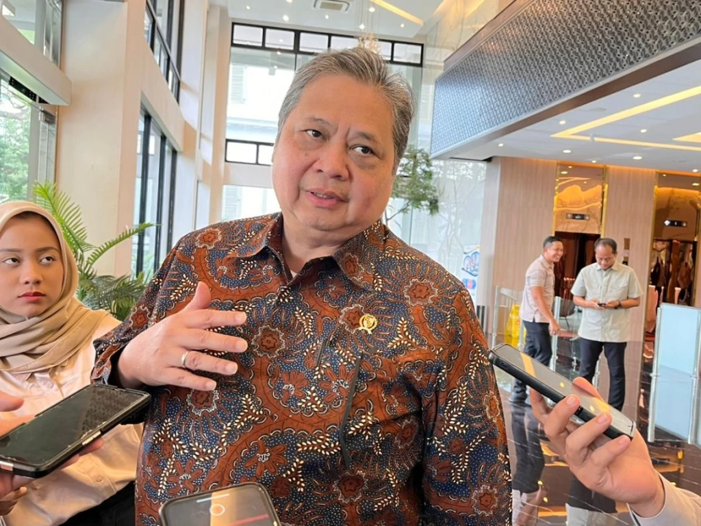 Menko Airlangga Nilai Pemangkasan Suku Bunga BI Positif bagi Perbankan
