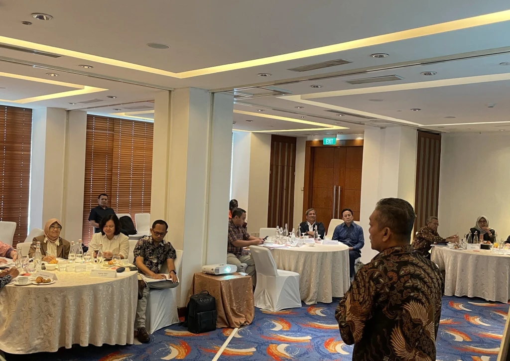 Gallery Etika Profesi dan Tata Kinerja Komisaris Meningkatkan Kompetensi Menjadi Komisaris Berintegrasi dan Bertanggung Jawab // (Jakarta, 25 - 26 Juli 2024) 10 ~blog/2025/1/7/whatsapp_image_2025_01_07_at_11_25_45