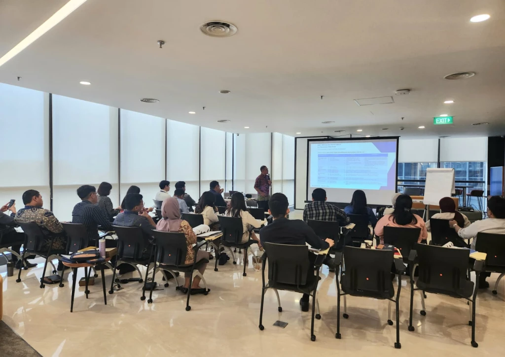 Gallery Pembekalan Uji Sertifikasi Manajemen Risiko Jenjang 4 Bank QNB Indonesia // (Jakarta, 16 Desember 2024) 4 ~blog/2025/1/7/whatsapp_image_2025_01_07_at_12_06_33