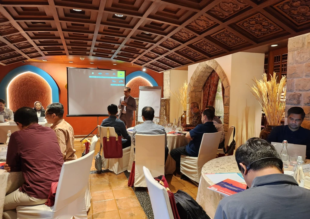 Gallery Integritas Pelaporan Keuangan Bank Tugas dan Tanggung Jawab Direksi, Dewan Komisaris, Komite Audit Dalam Proses Pelaporan Keuangan (Implementasi POJK Nomor 15 Tahun 2024) // (Jakarta, 12 - 13 Desember 2024) 5 ~blog/2025/1/7/whatsapp_image_2025_01_07_at_12_06_34