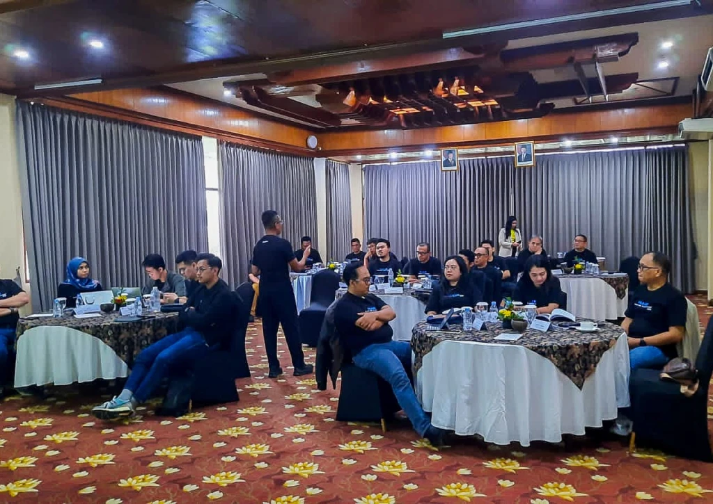 Gallery Fraud Banking Workshop 2025:  Refleksi Fraud Case 2024 dan Mitigasi Fraud 2025: Mitigasi Cyber Crime dan Cyber Security Dampak Penerapan POJK 12/2024 Tentang Strategi Anti-Fraud dan Risiko Operasional bagi PJP/PIP // (Truntum Kuta Hotel Bali, Kamis - Jumat, 20 - 21 Februari 2025) 6 ~blog/2025/3/11/whatsapp_image_2025_03_10_at_12_52_57
