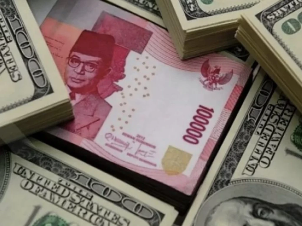 Tarif Trump 32 Persen Hantam RI Rupiah Terancam Tembus Rp17000
